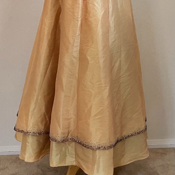 Peacock Pattern Dress - Picture 6 of 6